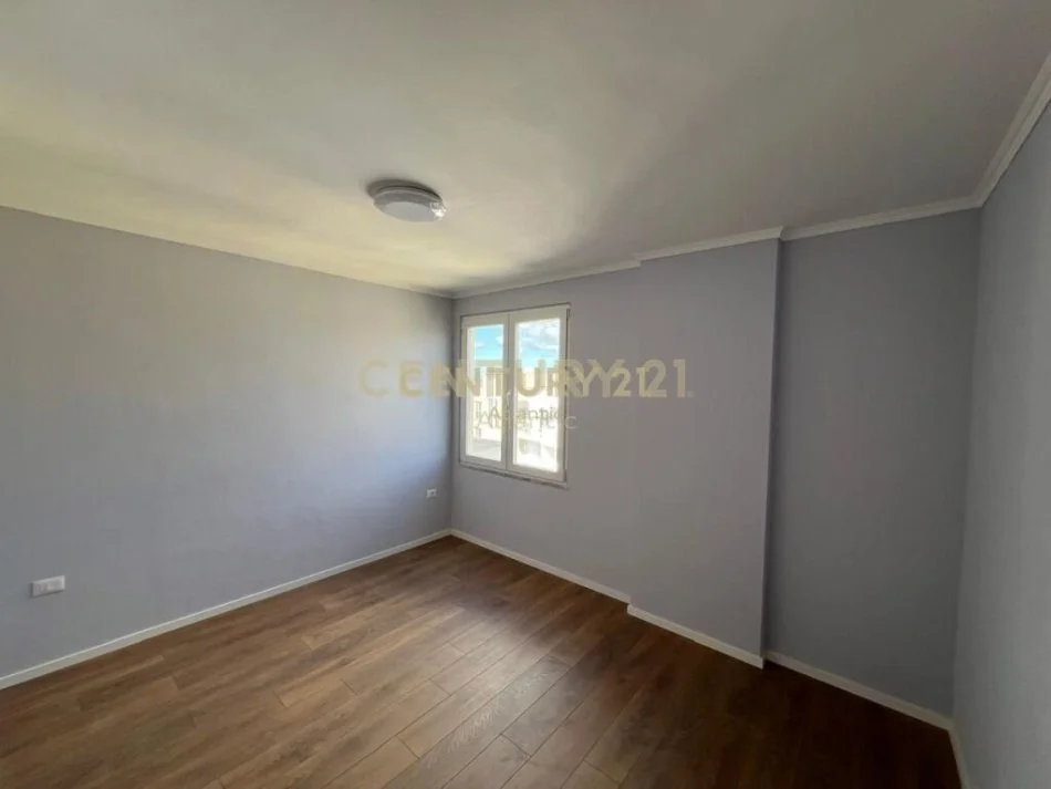 Durres, shitet 2+1 Kati 10, 85 m² 125.000 € 