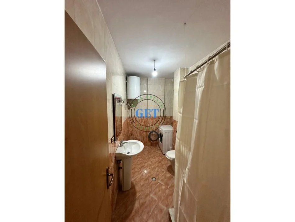 Durres, jepet me qera apartament 1+1 Kati 5, 76 m² 350 € (Plazh)