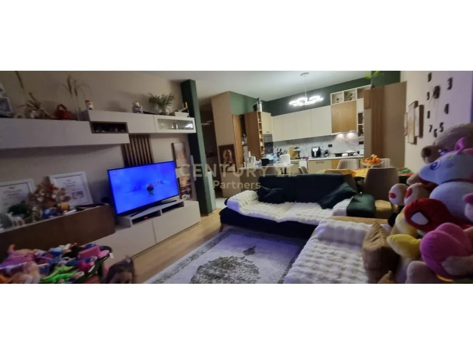 Tirane, shitet apartament 1+1 Kati 1, 72 m² 125.000 € (unaza e re)