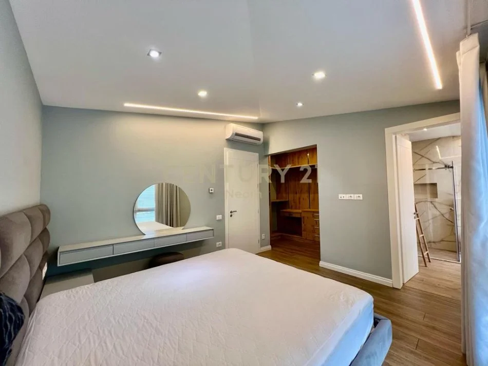 Tirane, shes Vile , 410 m² 1.150.000 € (Liqeni i Thate)