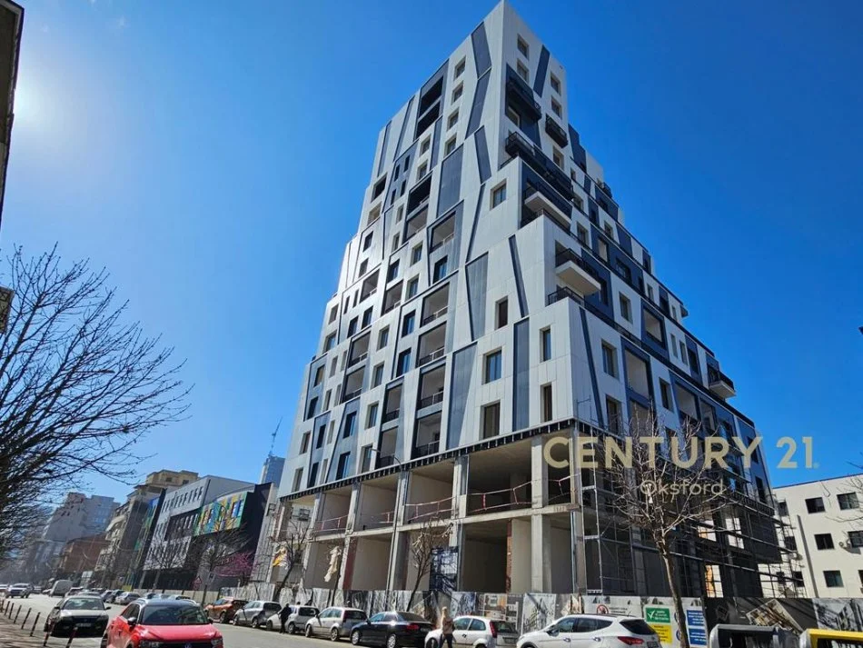 Tirane, shes apartament 3+1 , 167 m² 520.990 € (Rruga Barrikadave)