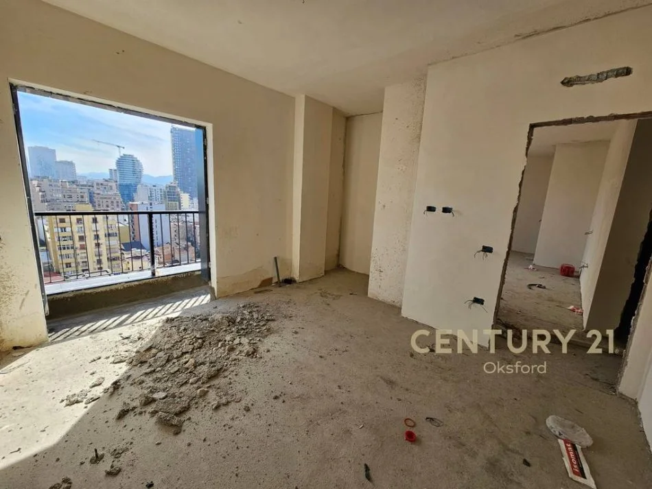 Tirane, shes apartament 3+1 , 167 m² 520.990 € (Rruga Barrikadave)