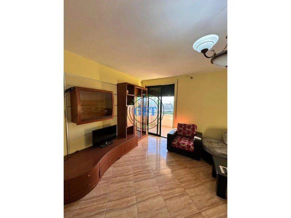 Durres, jepet me qera apartament 1+1+Ballkon Kati 5, 76 m² 350 € 