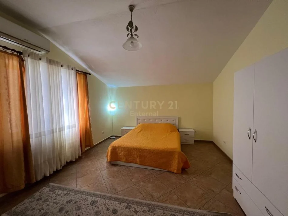 Tirane, jap me qera apartament 3+1+2 , 108 m² 800 € (Komuna e Parisit)