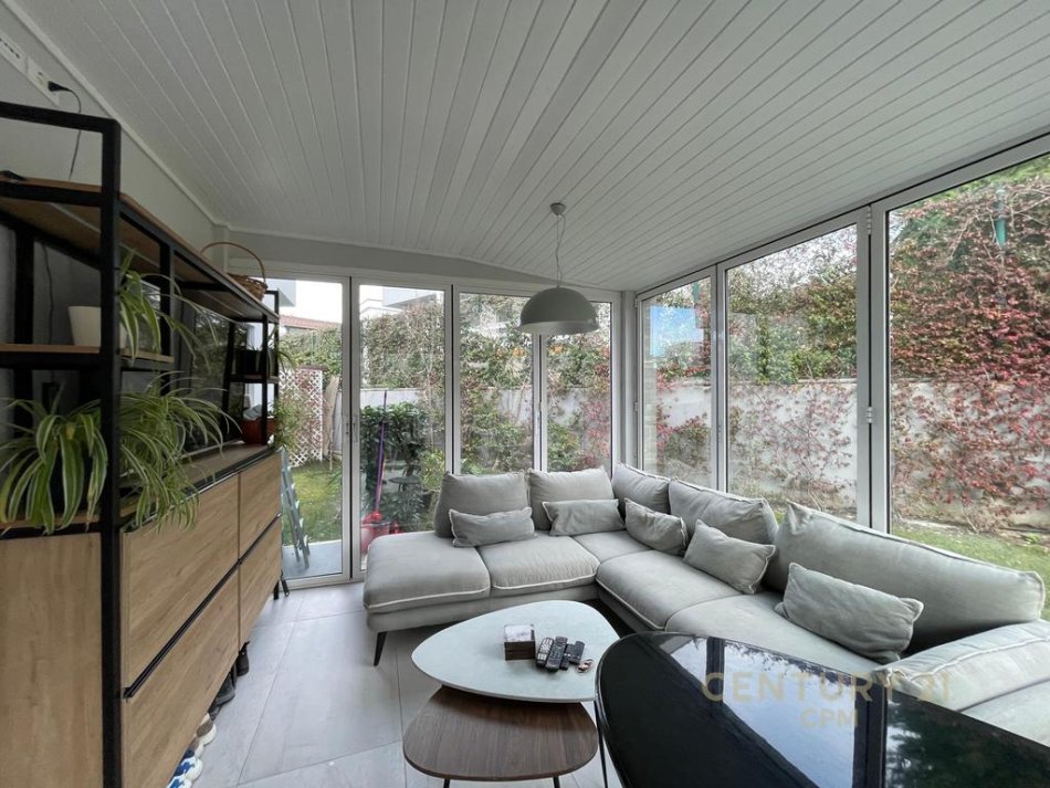 Tirane, shes Vile Kati 3, 561 m² 1.100.000 € 