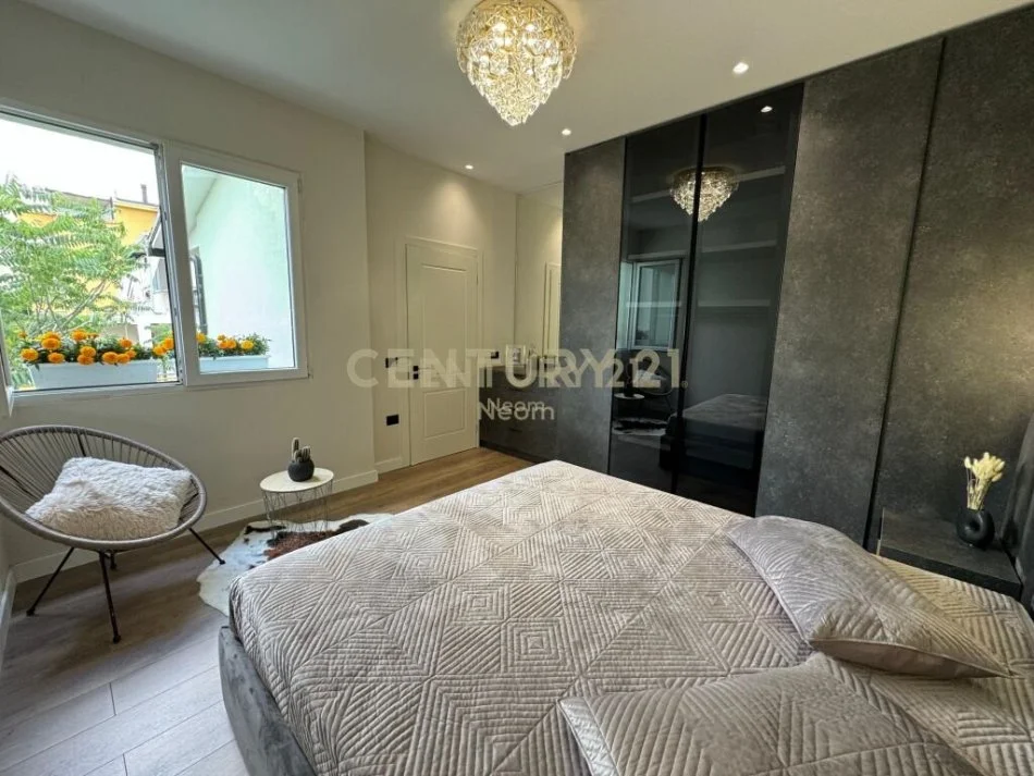 Tirane, jepet me qera apartament 1+1 Kati 6, 74 m² 600 € (Liqeni i Thate)