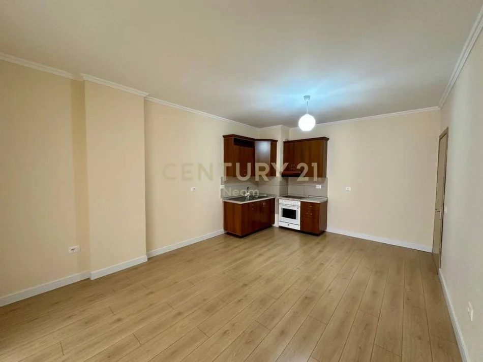 Tirane, shitet apartament 2+1+Aneks+Ballkon Kati 5, 81 m² 105.000 € (Neom110528)