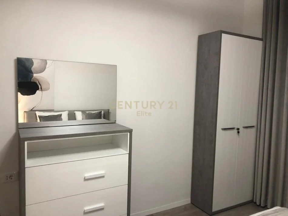 Tirane, jepet me qera apartament 1+1 Kati 5, 75 m² 1.100 € (Deliorgji)