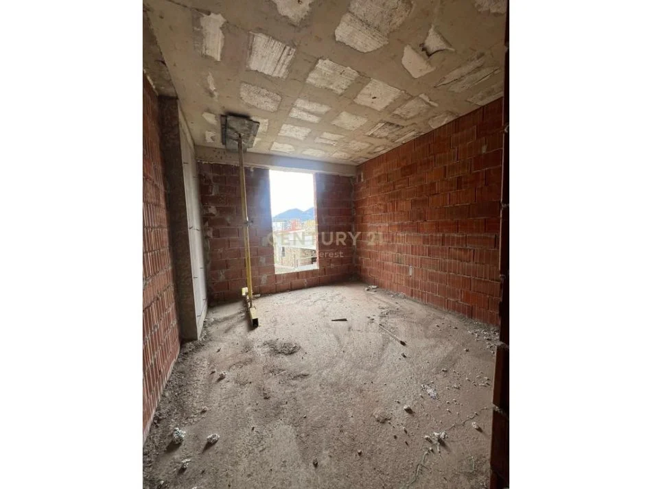 Tirane, shitet apartament 1+1 Kati 2, 78 m² 117.285 € (Ali Demi)