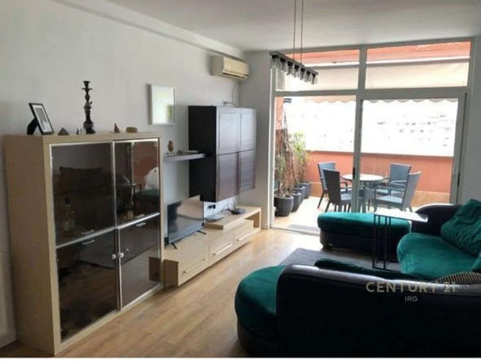 Tirane, shes apartament 2+1+2 , 111 m² 260.000 € (Komuna e Parisit)