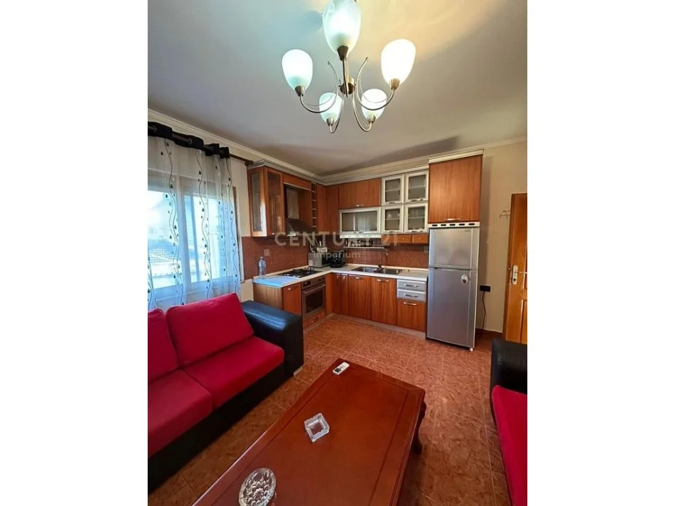 Tirane, jepet me qera apartament Kati 2, 80 m² 450 € 