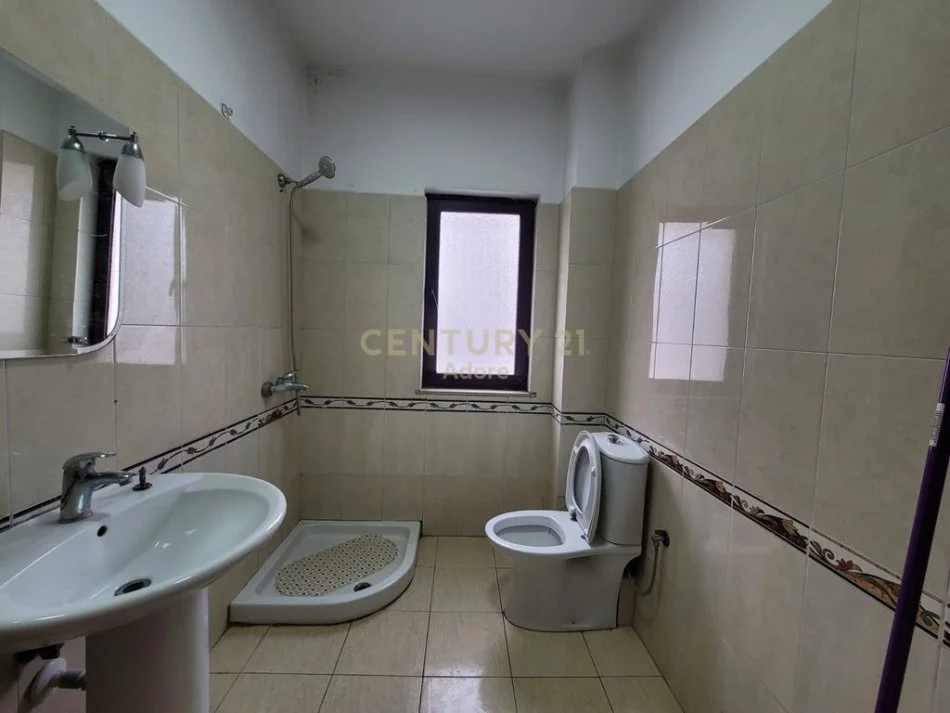 Tirane, jap me qera apartament 2+1 , 120 m² 600 € (Kodra e Diellit)