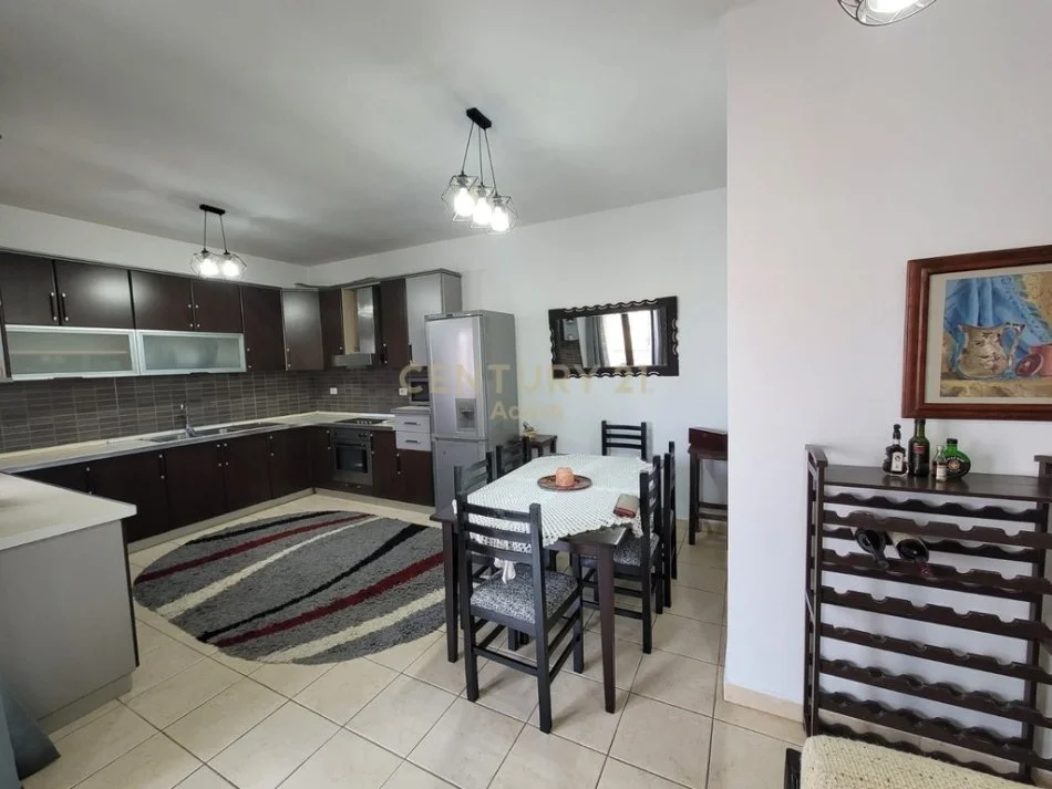 Tirane, jap me qera apartament 2+1 , 120 m² 600 € (Kodra e Diellit)