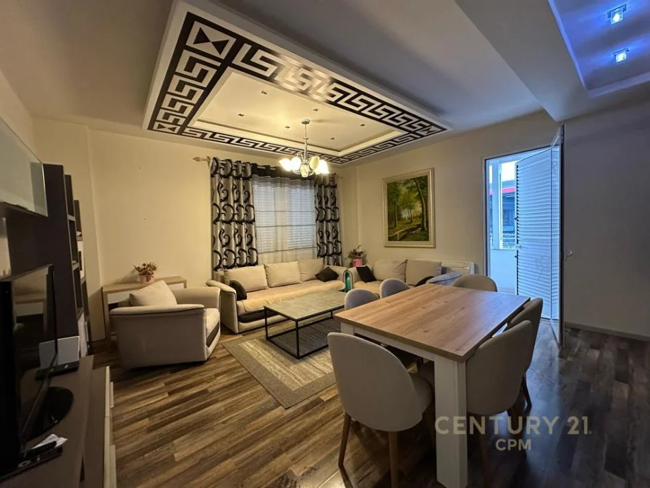 Tirane, jap me qera apartament 2+1+Post Parkimi+Ballkon , 112 m² 1.200 € (Kopeshti Botanik)