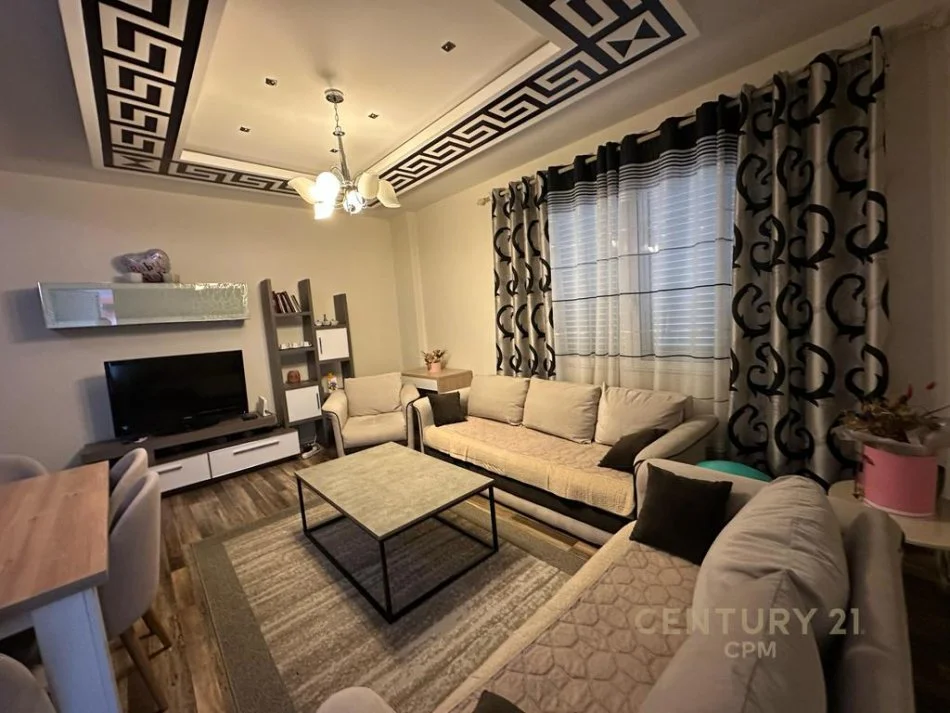 Tirane, jap me qera apartament 2+1+Post Parkimi+Ballkon , 112 m² 1.200 € (Kopeshti Botanik)