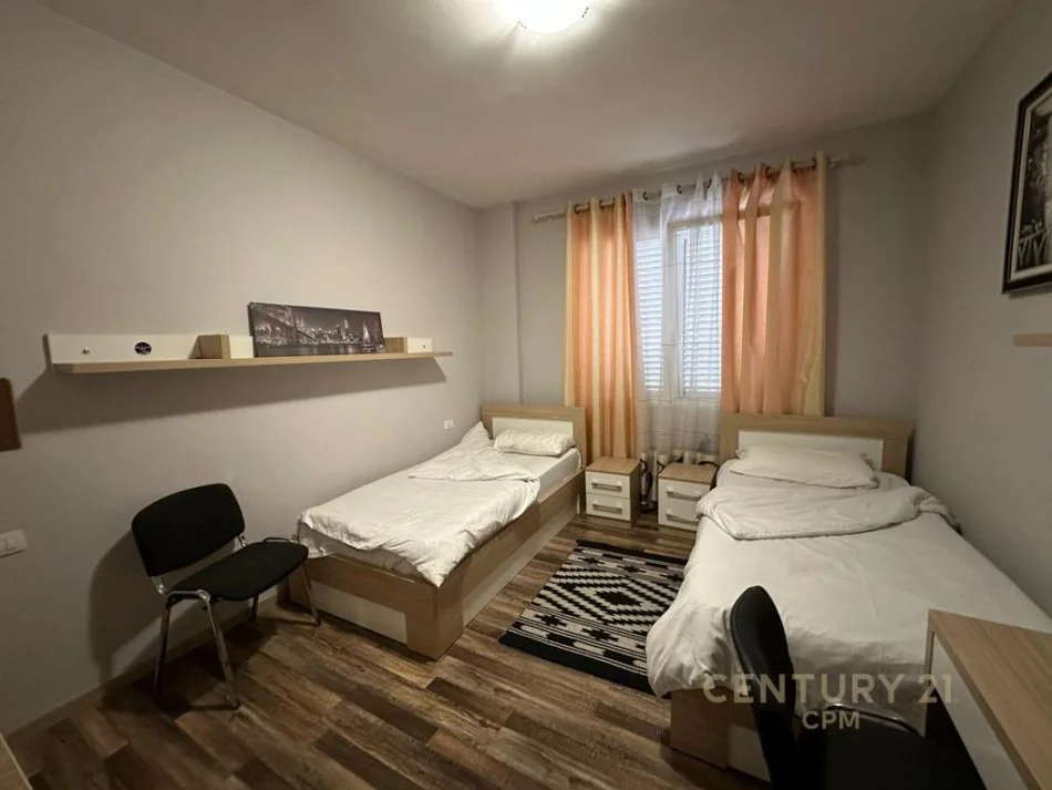 Tirane, jap me qera apartament 2+1+Post Parkimi+Ballkon , 112 m² 1.200 € (Kopeshti Botanik)