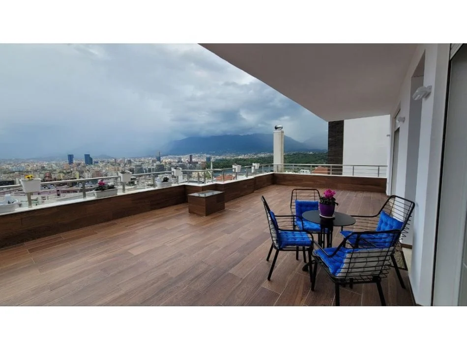 Tirane, jap me qera apartament 2+1+2+ POST PARKIMI+VERANDE , 170 m² 1.000 € (KOPSHTI BOTANIK)