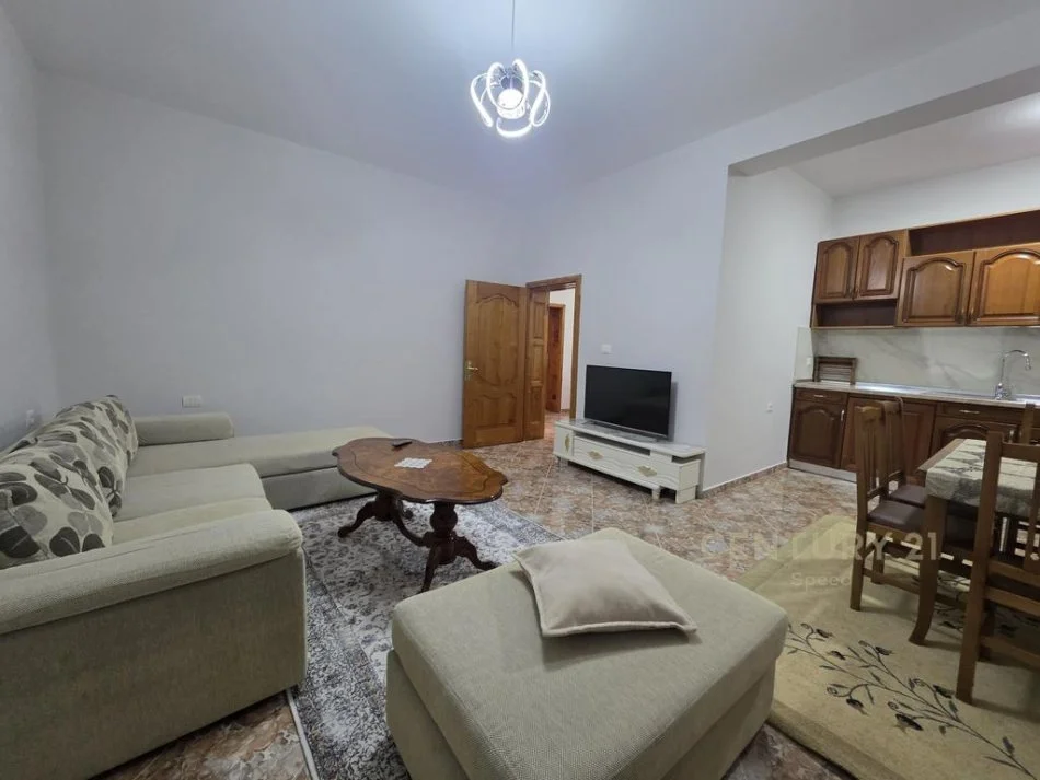 Tirane, jepet me qera apartament 1+1 Kati 1, 70 m² 500 € (5 Maji)