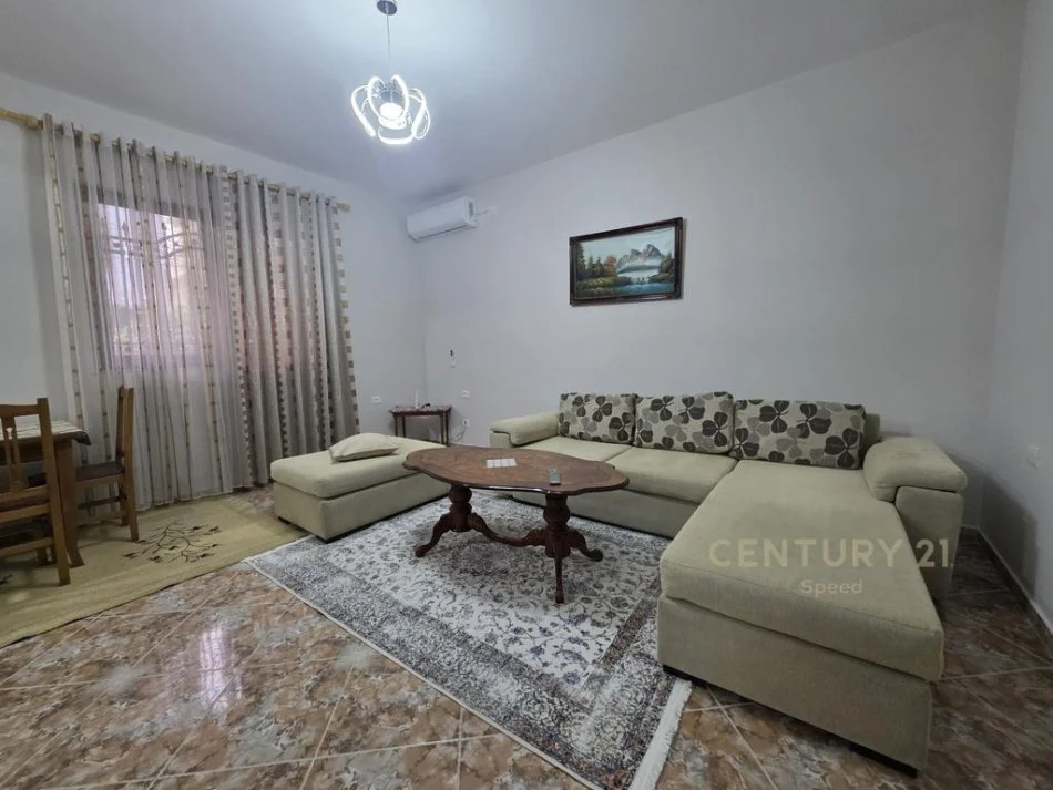 Tirane, jepet me qera apartament 1+1 Kati 4, 70 m² 500 € 