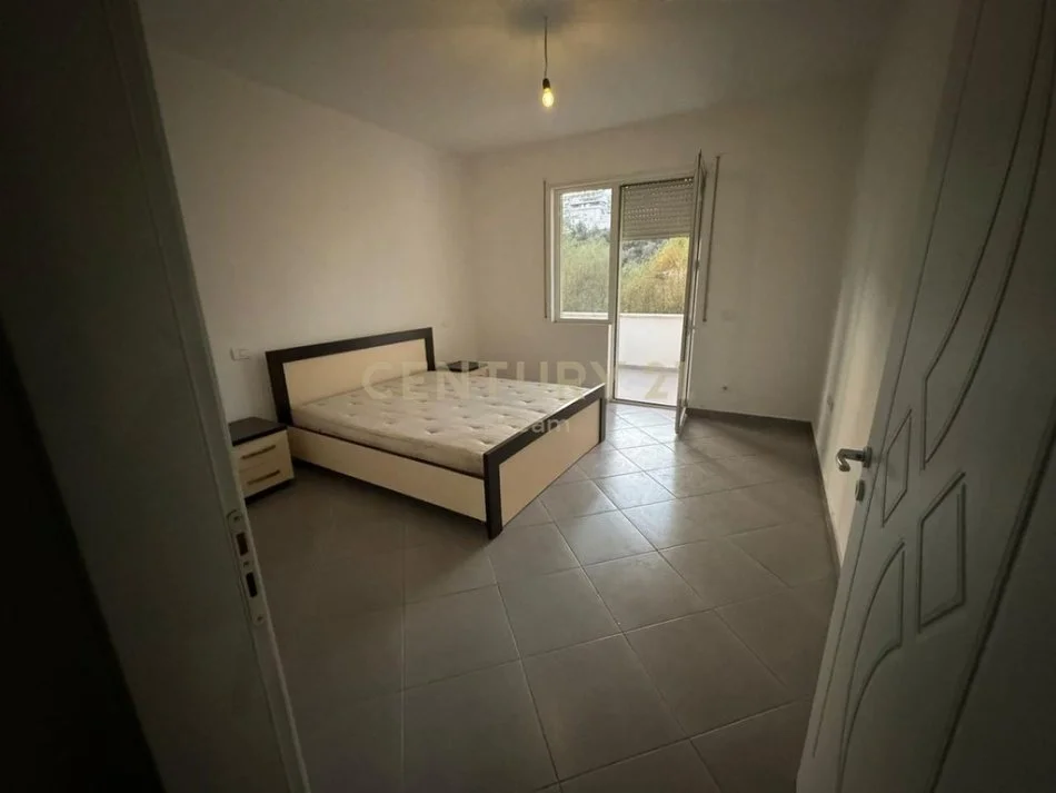 Tirane, shes apartament 2+1+2 , 124 m² 180.000 € (Kopshti Botanik)