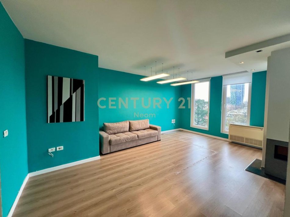 Tirane, jepet me qera zyre , 115 m² 1.200 € (qender)