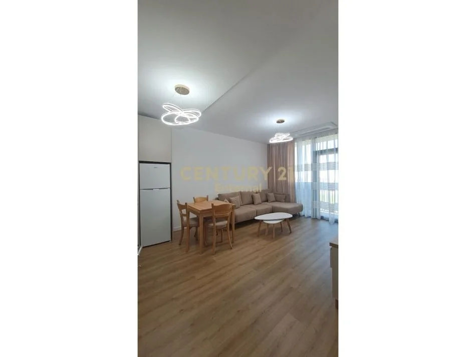 Tirane, jap me qera apartament 1+1+Post Parkimi+Ballkon , 68 m² 1.200 € (Rruga e Kosovareve)