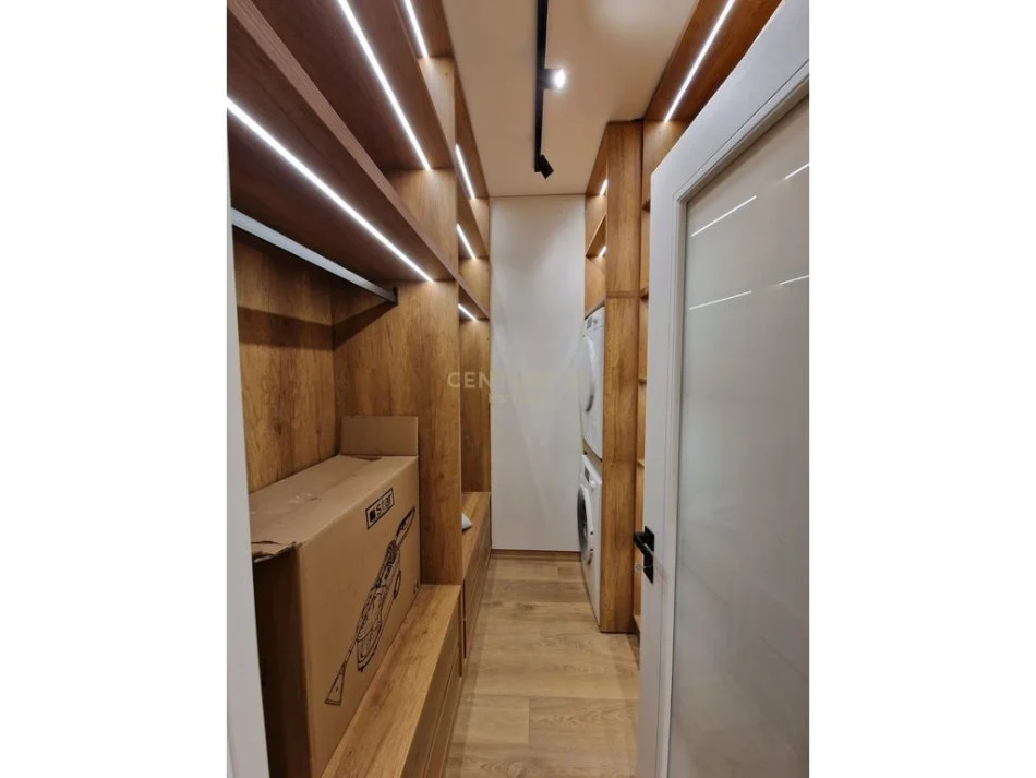 Tirane, jap me qera apartament 2+1 , 99 m² 1.200 € (Kopshtit Zoologjik)