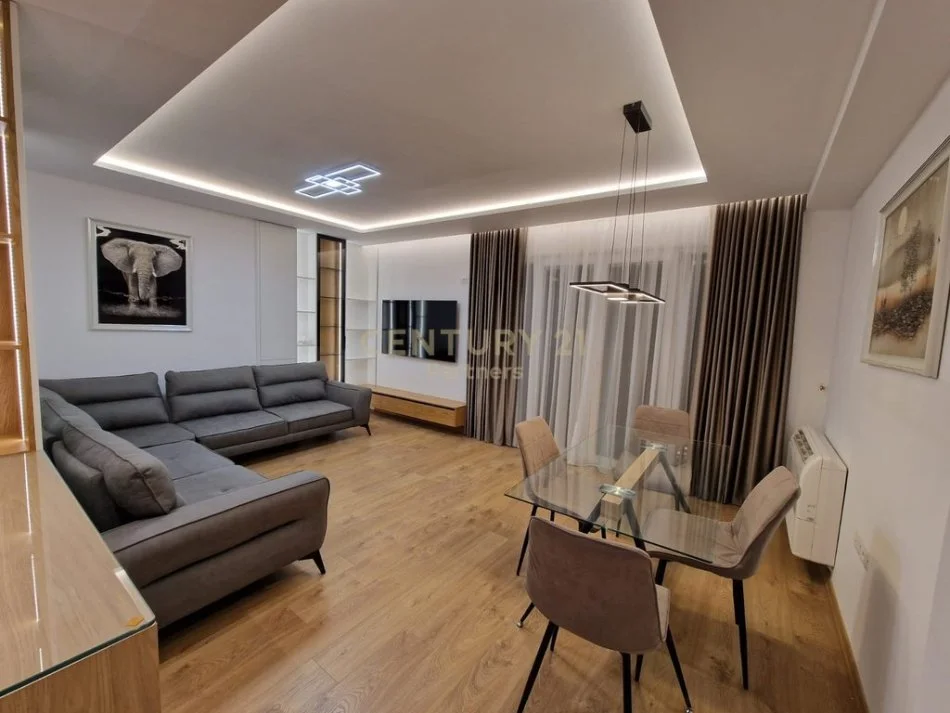 Tirane, jap me qera apartament 2+1 , 99 m² 1.200 € (Kopshtit Zoologjik)
