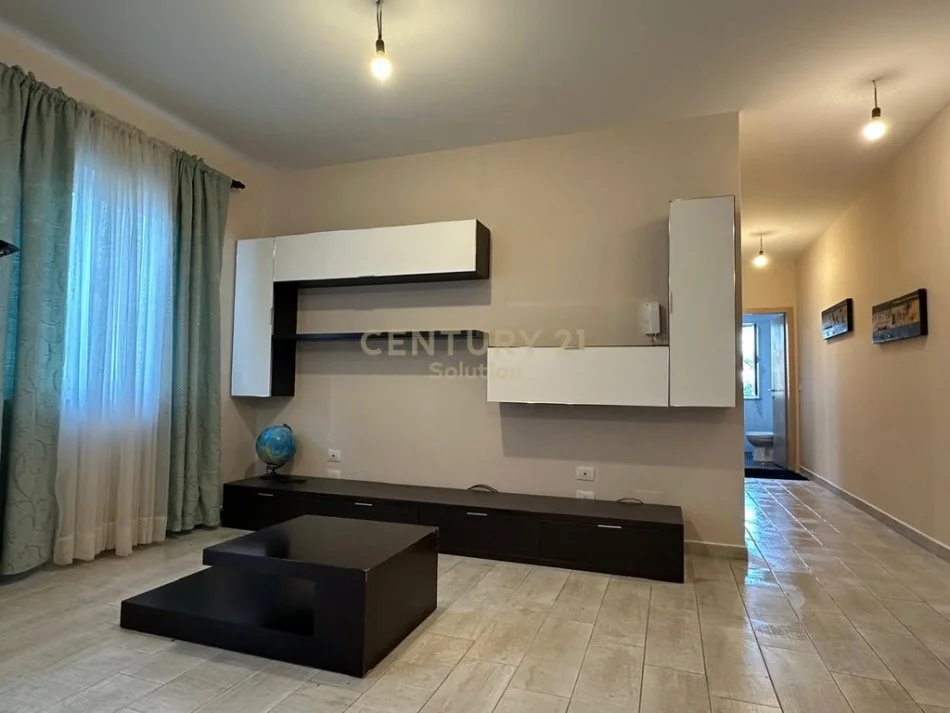 Tirane, jap me qera apartament 2+1+Ballkon , 100 m² 560 € (KOPSHTI ZOOLOGJIK)