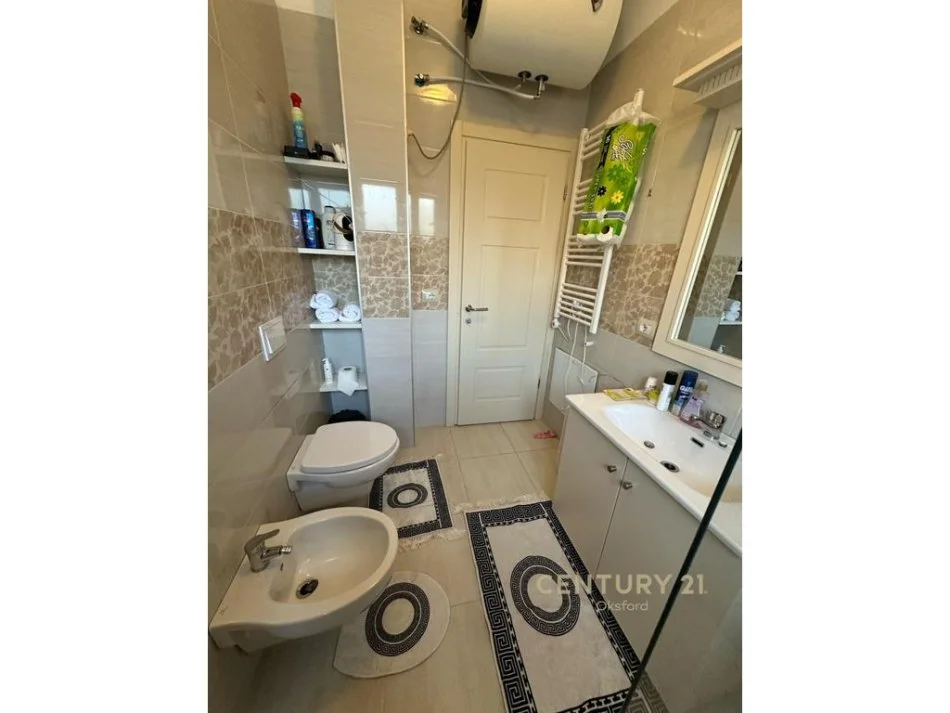 Tirane, shes apartament 3+1+3 , 185 m² 315.000 € (KOPSHTI BOTANIK)