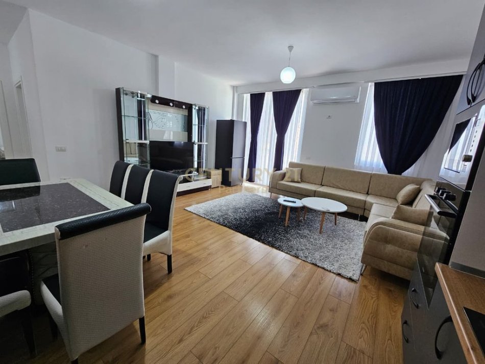 Tirane, jepet me qera apartament 2+1 Kati 3, 115 m² (Astir)