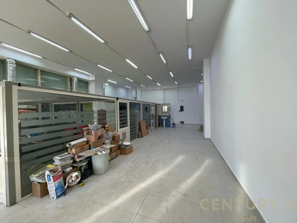 Tirane, shes ambjent biznesi , 189 m² 750.000 € (Kompleksit Delijorgji)