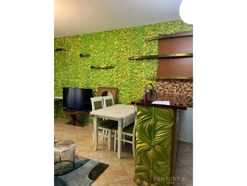 Tirane, jap me qera apartament 1+1+Ballkon , 81 m² 600 € (Komuna e Parisit)