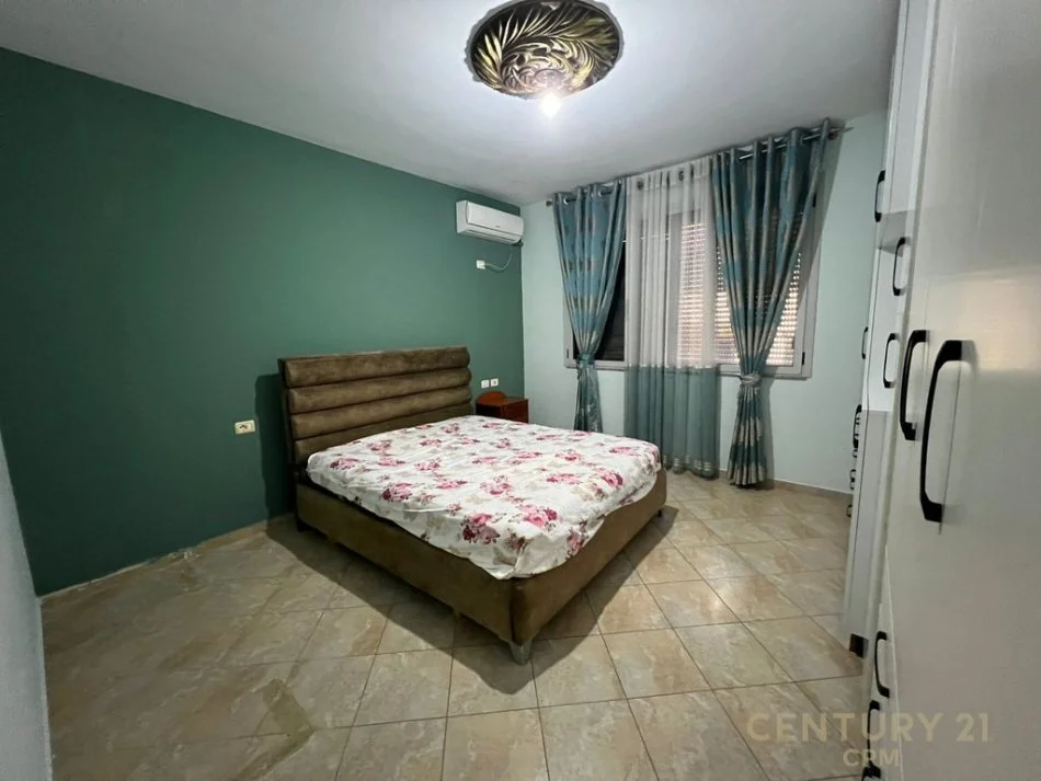 Tirane, jap me qera apartament 1+1+Ballkon , 81 m² 600 € (Komuna e Parisit)