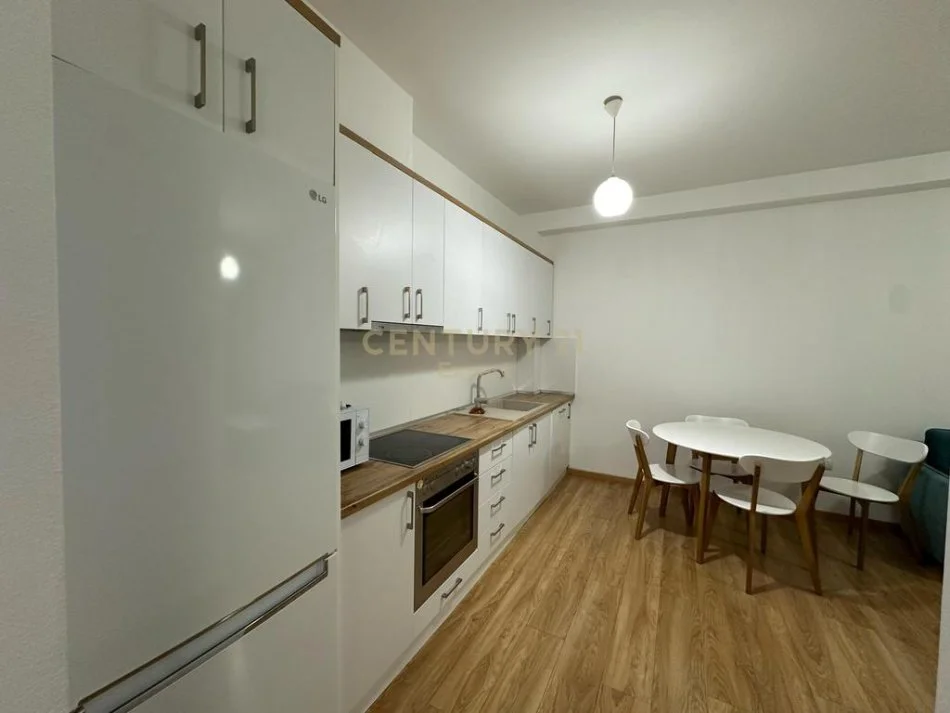 Tirane, jepet me qera apartament 2+1 Kati 4, 85 m² 800 € (hipoteka)