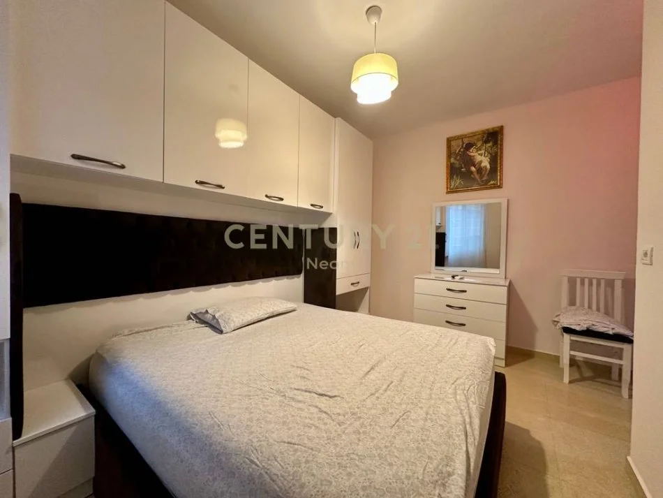 Tirane, jepet me qera apartament 2+1 Kati 3, 68 m² 500 € (liqeni i thate)