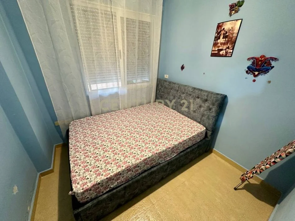 Tirane, jepet me qera apartament 2+1 Kati 3, 68 m² 500 € (liqeni i thate)