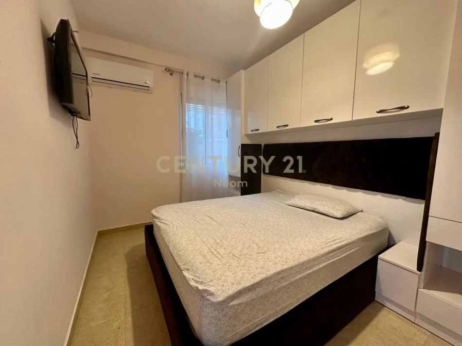 Tirane, jap me qera apartament 2+1+POST PARKIMI , 68 m² 500 € (KOPSHTI BOTANIK)