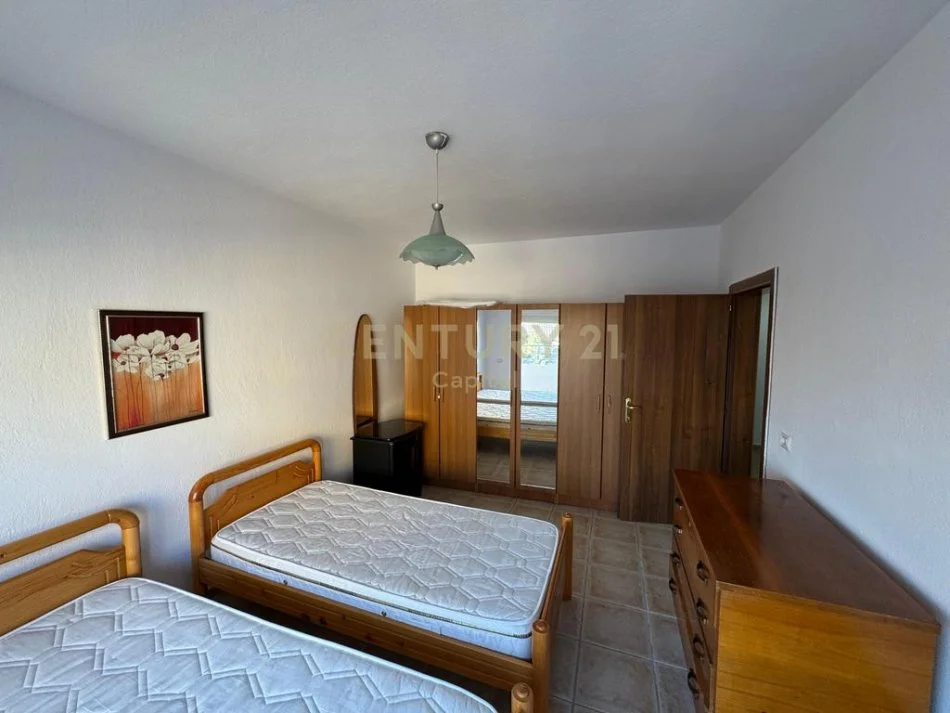 Tirane, shes apartament 1+1+Ballkon , 76 m² 182.000 € (Komuna e Parisit)