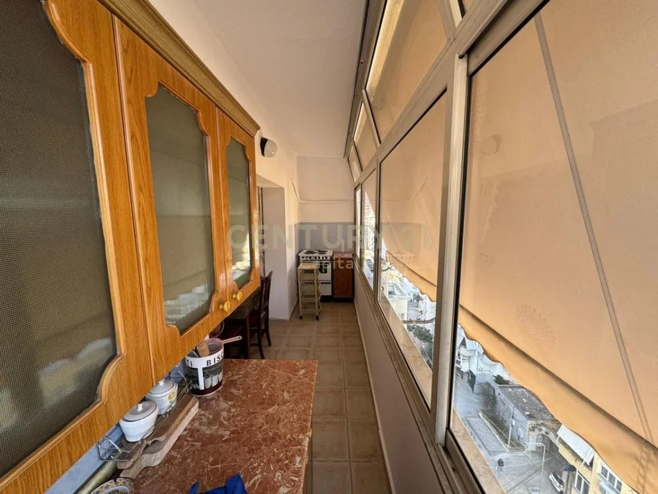 Tirane, shes apartament 1+1+Ballkon , 76 m² 182.000 € (Komuna e Parisit)