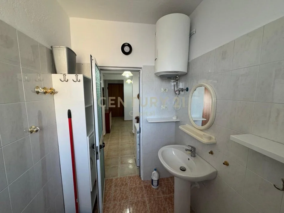 Tirane, shes apartament 1+1+Ballkon , 76 m² 182.000 € (Komuna e Parisit)