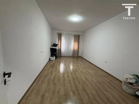 Tirane, shitet apartament 2+1 Kati 1, 125 m² 