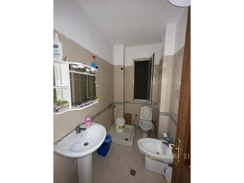 Durres, shitet apartament 2+1+Ballkon Kati 2, 94 m² 120.000 € (golem)