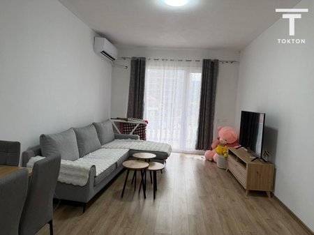 Tirane, shitet apartament 2+1 Kati 1, 125 m² 