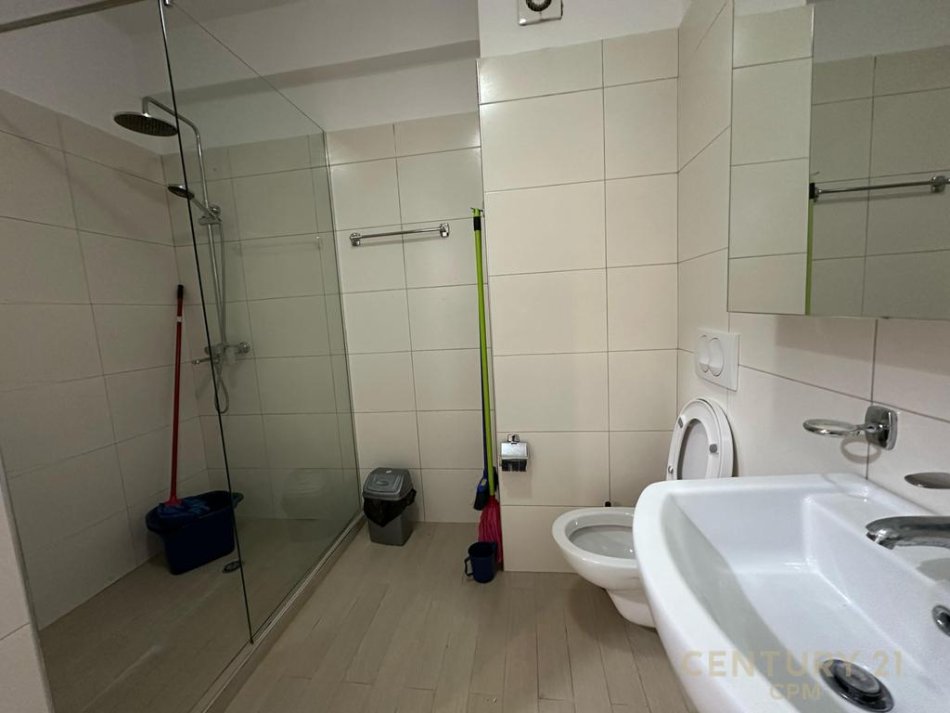 Tirane, jepet me qera apartament 1+1 Kati 3, 70 m² 500 € (Kodra e Dielli 2)