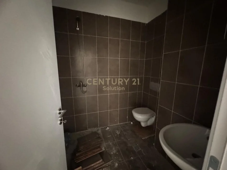 Tirane, shes apartament 2+1 , 104 m² 167.000 € (TIRANA GOLDEN PARK, Selite)