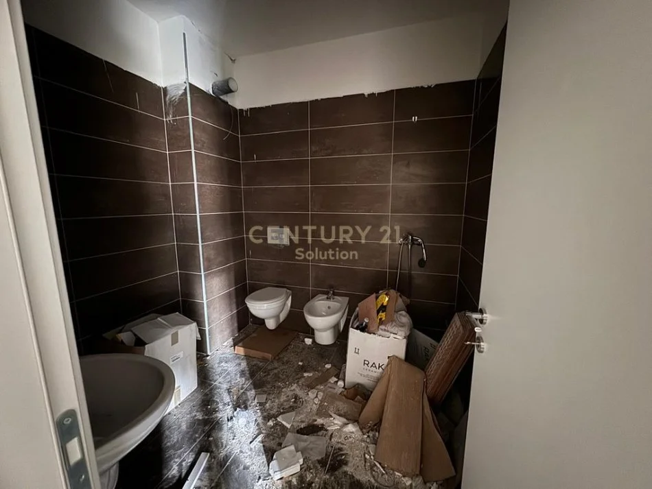 Tirane, shes apartament 2+1 , 104 m² 167.000 € (TIRANA GOLDEN PARK, Selite)