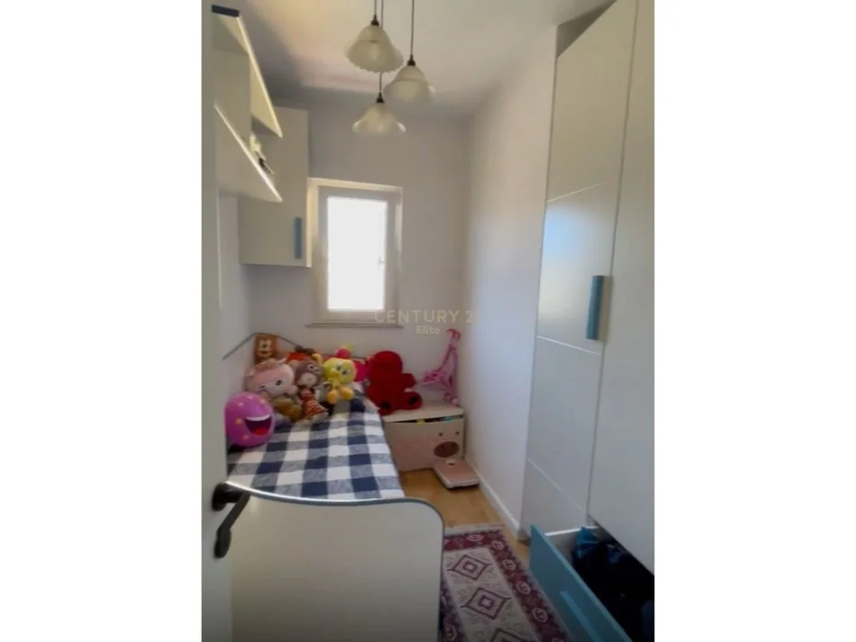 Tirane, jap me qera apartament 2+1 , 80 m² 750 € (Rruga e Kosovareve)