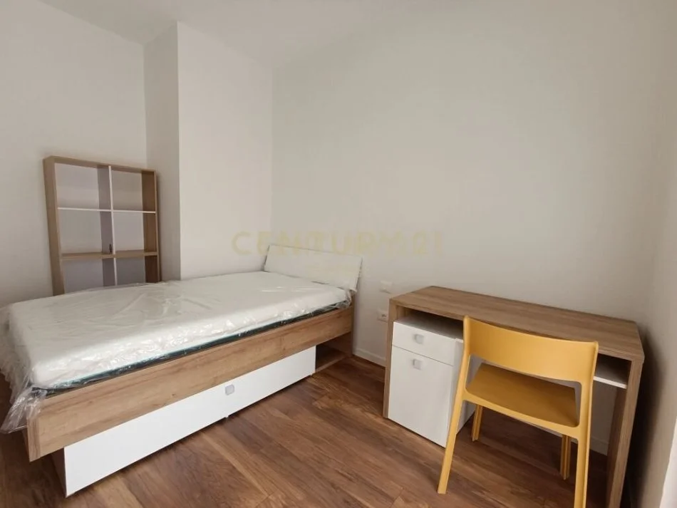 Tirane, jepet me qera apartament 2+1 Kati 2, 116 m² 800 € (Selvia)