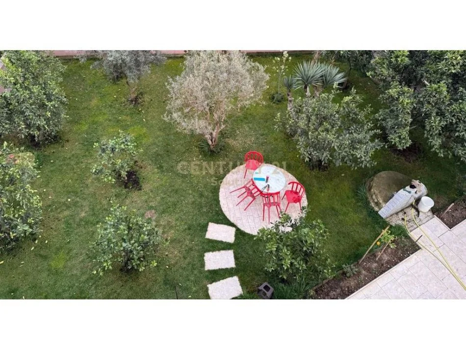 Tirane, jepet me qera apartament 2+1 Kati 3, 100 m² 450 € (rruga tre deshmoret)